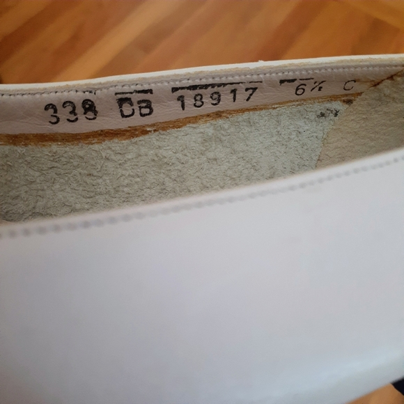 VINTAGE SALVATORE FERRAGAMO White Lillaz Bow Block Kitten heel Shoe Size 6.5 Fer - Picture 6 of 7